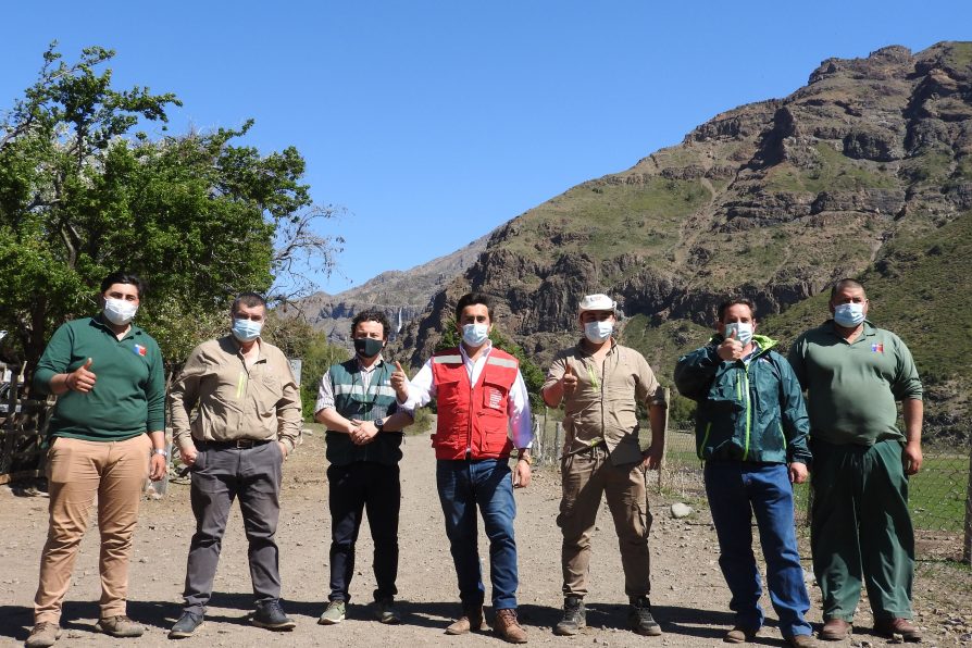 Delegado Presidencial Provincial de Linares visita Barrera Sanitaria del SAG en sector “El Melado”