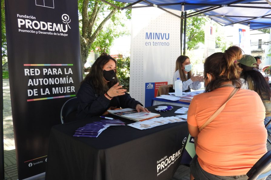 “Gobierno en Terreno” se desarrolló en Plaza de Armas de Linares