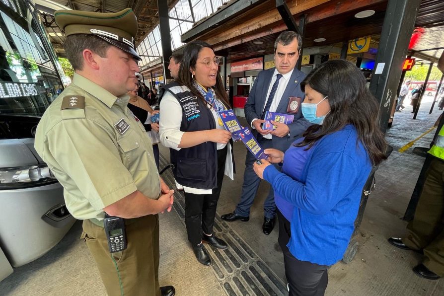 Autoridades realizaron jornada de prevención en Terminal de Buses de Parral