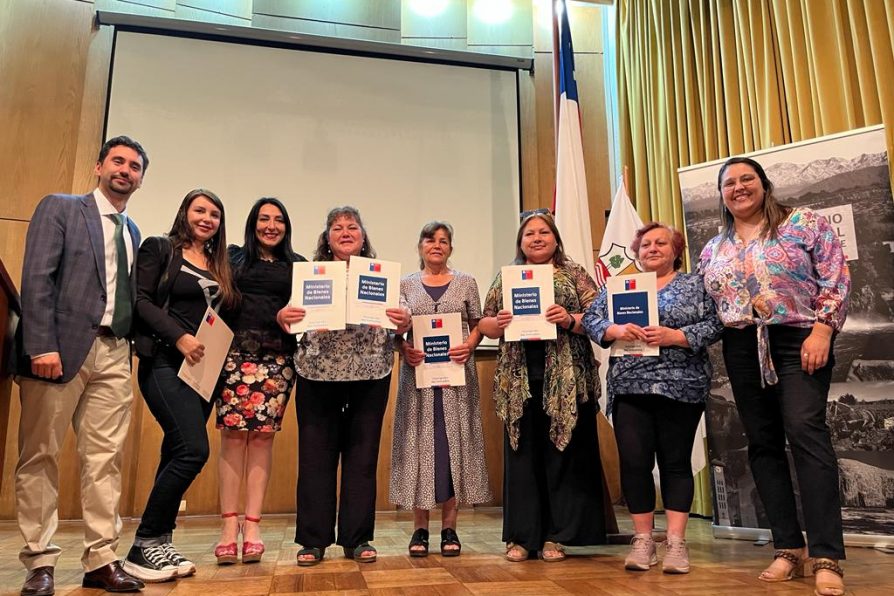 79 Familias de la Provincia de Linares recibieron sus títulos de dominio