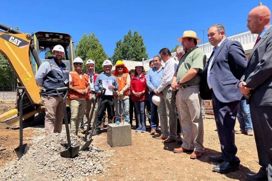 Ministro de Obras Públicas dio el vamos a la construcción del nuevo edificio de la Fiscalía Local de Parral