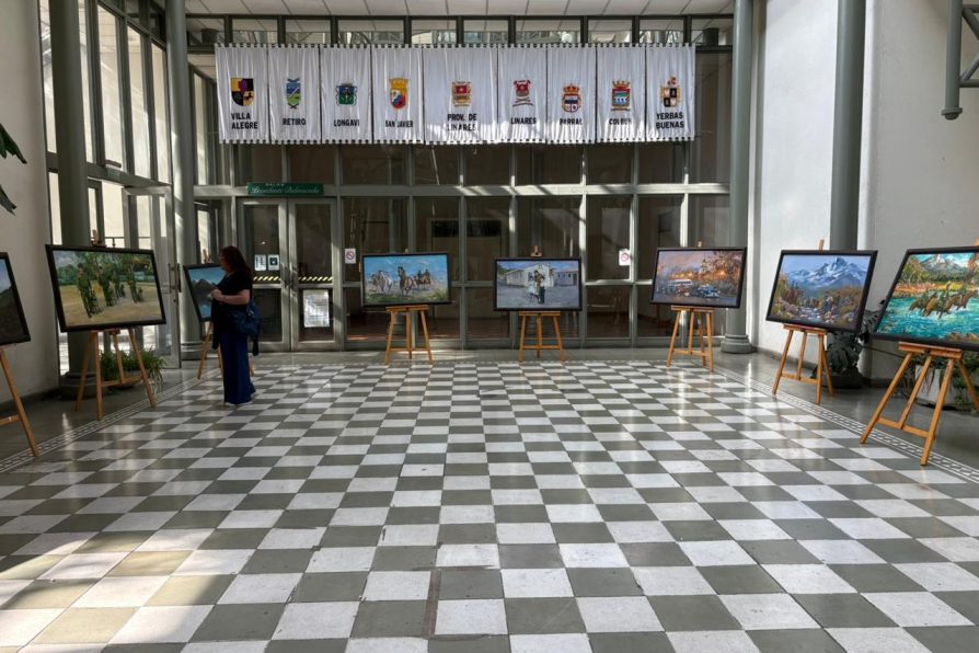 Delegada Presidencial Regional (s) Aly Valderrama invita a recorrer la muestra pictórica “Carabineros de Chile, Forjando Historia y Patria” en la Delegación Provincial