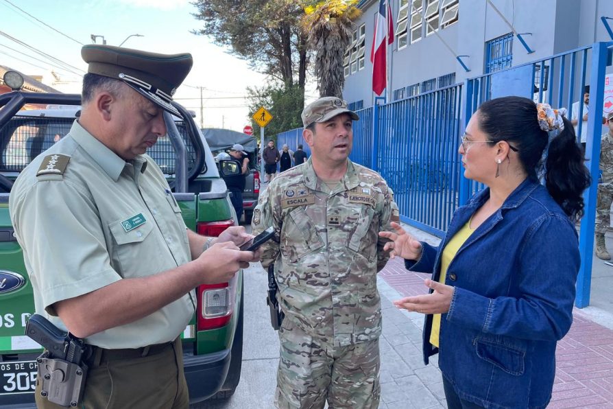 Autoridades realizan llamado a votar y destacan normal desarrollo de la jornada electoral en Linares